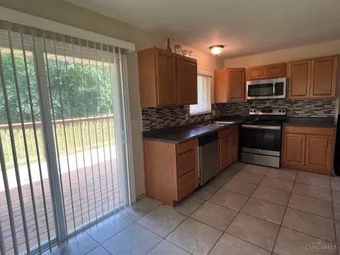 Kitchen - 6018 Wayside Ct, Cincinnati, OH 45230 photo 1 of 2