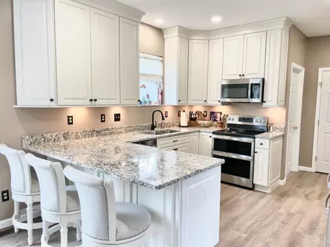 Kitchen - 302 Rawling Dr, Harrison, OH 45030 photo 4 of 9