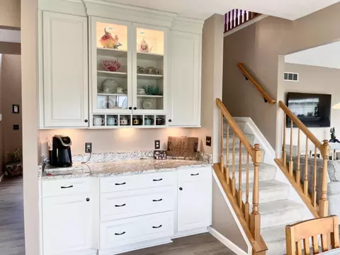 Kitchen - 302 Rawling Dr, Harrison, OH 45030 photo 7 of 9