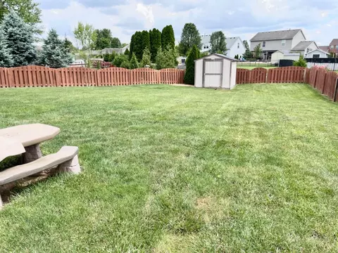 Exterior - 302 Rawling Dr, Harrison, OH 45030 photo 3 of 4