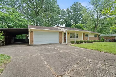 Exterior - 3844 Crescent Dr, Cincinnati, OH 45245 photo 2 of 5