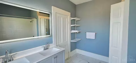 Bath - 315 Main St, Blanchester, OH 45107 photo 7 of 9