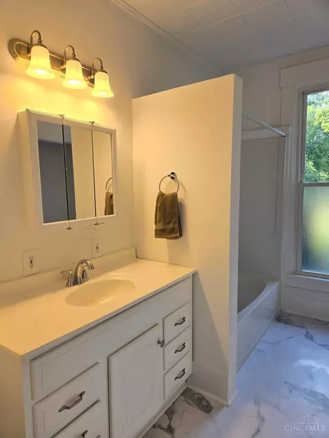Bath - 315 Main St, Blanchester, OH 45107 photo 9 of 9
