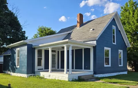 315 Main St, Blanchester, OH 45107