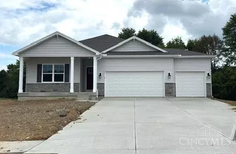 1802 Oak Cv, Goshen Twp, OH 45150
