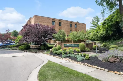 3542 Amberacres Dr #304N, Cincinnati, OH 45237