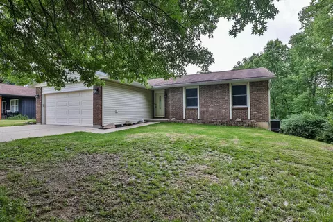 1127 Springdale Ct, Lawrenceburg, IN 47025