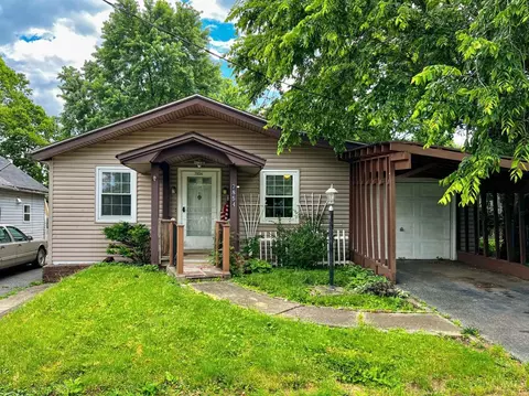 7854 Second St, West Chester, OH 45069