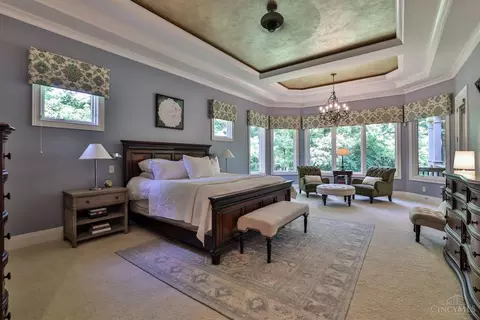 Bedroom - 7500 Algonquin Dr, Cincinnati, OH 45243 photo 1 of 7
