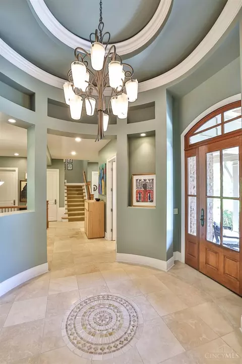 Entry Way - 7500 Algonquin Dr, Cincinnati, OH 45243 photo 5 of 6