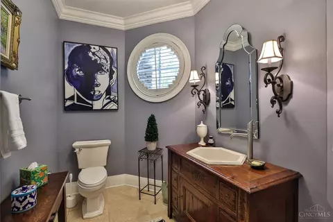 Bath - 7500 Algonquin Dr, Cincinnati, OH 45243 photo 1 of 7