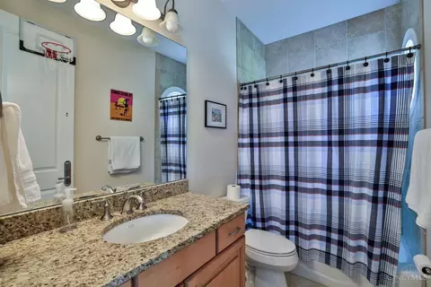 Bath - 7500 Algonquin Dr, Cincinnati, OH 45243 photo 5 of 7