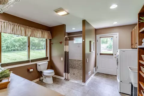1623 Beechshire Dr, Cincinnati, OH 45255 photo 17