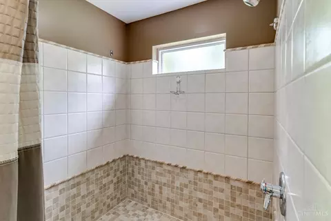1623 Beechshire Dr, Cincinnati, OH 45255 photo 20