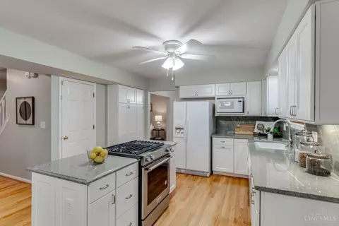 1623 Beechshire Dr, Cincinnati, OH 45255 photo 10