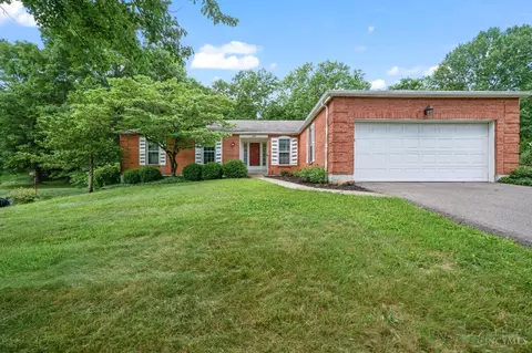 2809 Whitehouse Ln, Cincinnati, OH 45244