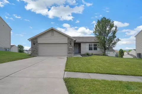 2697 Fairfield Ridge Dr, Hamilton, OH 45011
