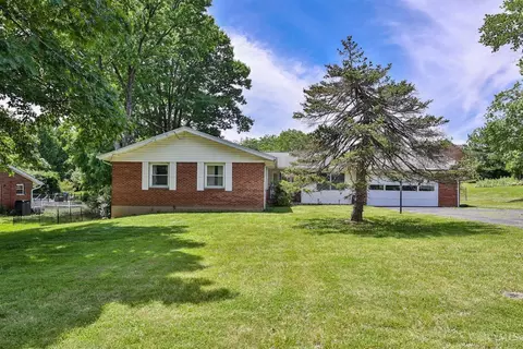 9711 Windcrest Dr, Cincinnati, OH 45231