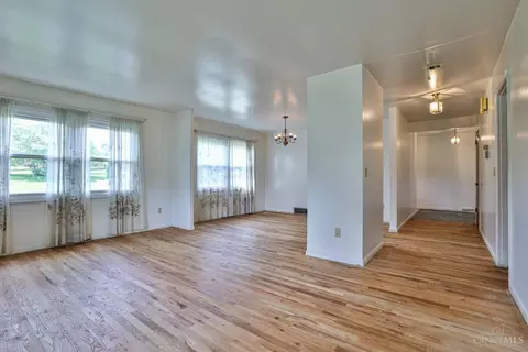 9711 Windcrest Dr, Cincinnati, OH 45231 photo 7