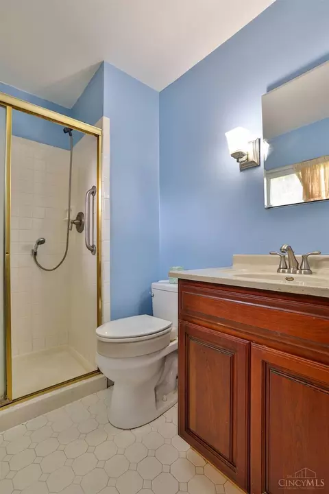 9711 Windcrest Dr, Cincinnati, OH 45231 photo 25