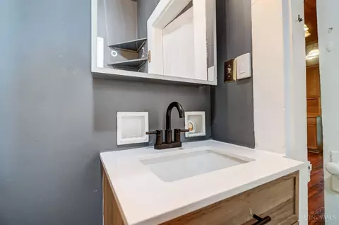 Bath - 8232 Monon Ave, Cincinnati, OH 45216 photo 2 of 9