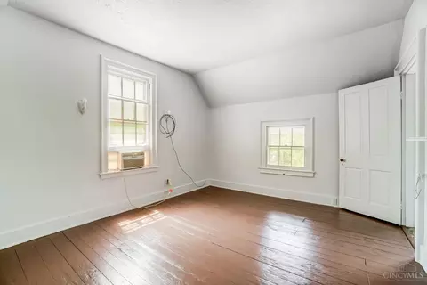 Bedroom - 8232 Monon Ave, Cincinnati, OH 45216 photo 9 of 12