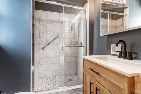 Bath - 8232 Monon Ave, Cincinnati, OH 45216 photo 1 of 9