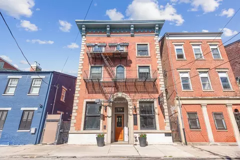1523 Republic St #301, Cincinnati, OH 45202