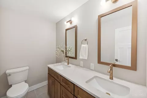 9304 Long Ln, Cincinnati, OH 45231 photo 14
