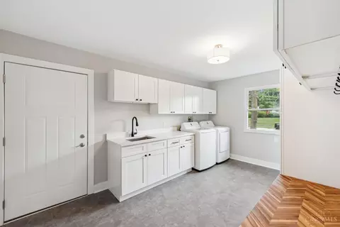 9304 Long Ln, Cincinnati, OH 45231 photo 23