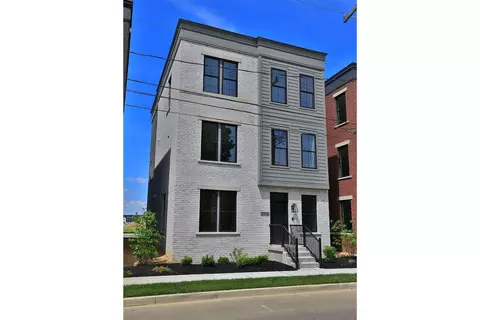 2916 Robertson Ave, Cincinnati, OH 45209