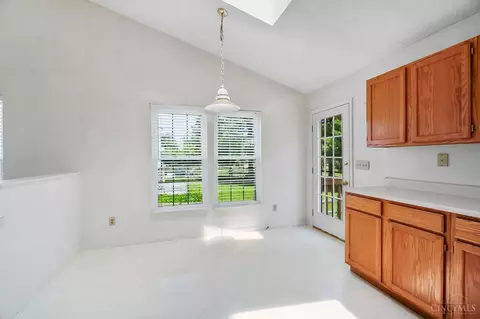 4650 Laurel View Dr, Cincinnati, OH 45244 photo 11