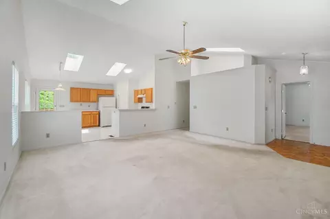 4650 Laurel View Dr, Cincinnati, OH 45244 photo 5