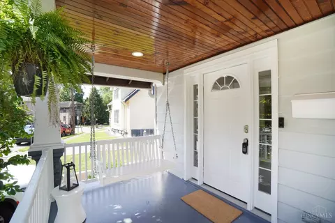 Exterior - 4117 Maple Dr, Cincinnati, OH 45209 photo 3 of 6