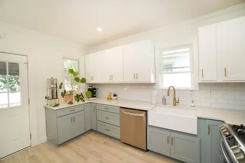 Kitchen - 4117 Maple Dr, Cincinnati, OH 45209 photo 3 of 3