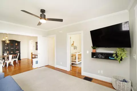 Living - 4117 Maple Dr, Cincinnati, OH 45209 photo 1 of 1