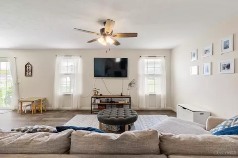 2210 Streamside Dr, Batavia, OH 45103 photo 7