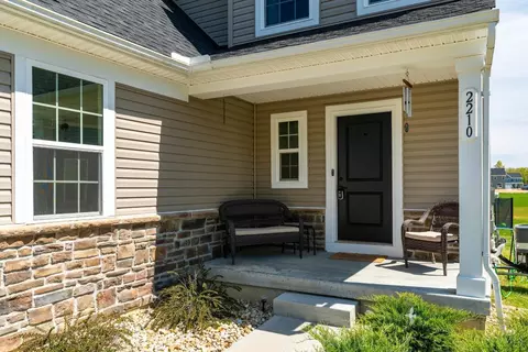 2210 Streamside Dr, Batavia, OH 45103 photo 4