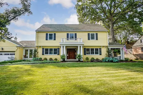 320 Poage Farm Rd, Wyoming, OH 45215