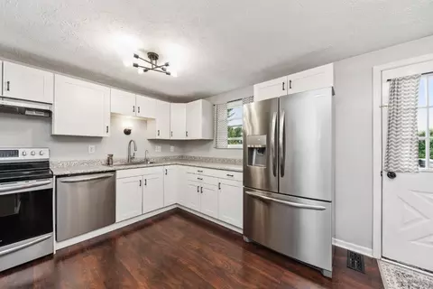 4180 Edinburgh Dr, Cincinnati, OH 45245 photo 7