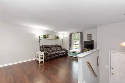 4180 Edinburgh Dr, Cincinnati, OH 45245 photo 6