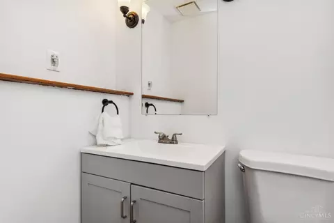 4180 Edinburgh Dr, Cincinnati, OH 45245 photo 23