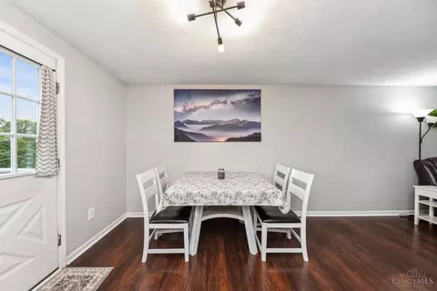 4180 Edinburgh Dr, Cincinnati, OH 45245 photo 11