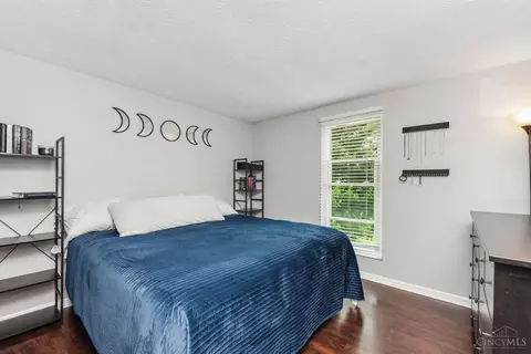4180 Edinburgh Dr, Cincinnati, OH 45245 photo 13