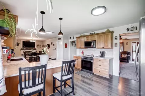 Kitchen - 1954 Fallbrook Ln, Cincinnati, OH 45240 photo 5 of 5