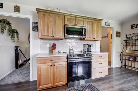 Kitchen - 1954 Fallbrook Ln, Cincinnati, OH 45240 photo 2 of 5