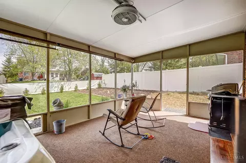 Exterior - 1954 Fallbrook Ln, Cincinnati, OH 45240 photo 5 of 10