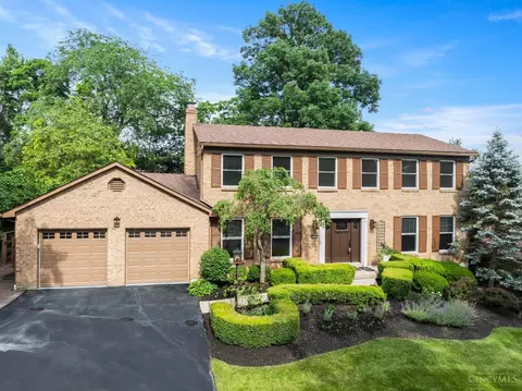 7232 Camargowoods Dr, Madeira, OH 45243