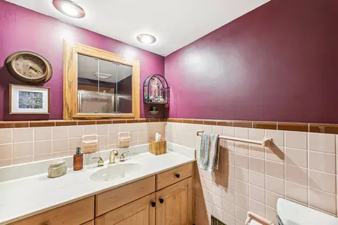 Bath - 1010 Timber Trl, Cincinnati, OH 45224 photo 2 of 3