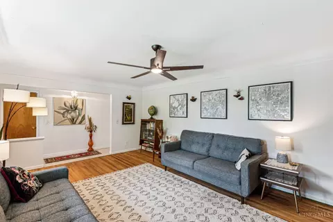 Living - 1010 Timber Trl, Cincinnati, OH 45224 photo 3 of 3
